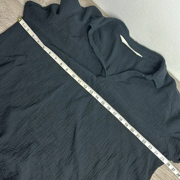 Peace Love World Gauze Popover Shirt Black Large - Picture 8 of 9